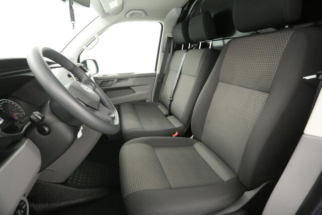 Volkswagen TRANSPORTER 2.0 TDI T6.1 L2H1 150PK | Automaat | Camera | Carplay | 3-Zits | Airco | Trekh. | Achterklep
