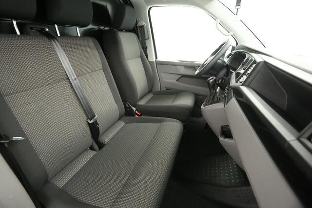 Volkswagen TRANSPORTER 2.0 TDI T6.1 L2H1 150PK | Automaat | Camera | Carplay | 3-Zits | Airco | Trekh. | Achterklep