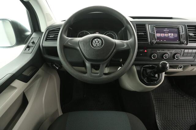 Volkswagen TRANSPORTER 2.0 TDI 150PK L2H1 | DC | Airco | Cruise | Trekh. | Parkeersens.