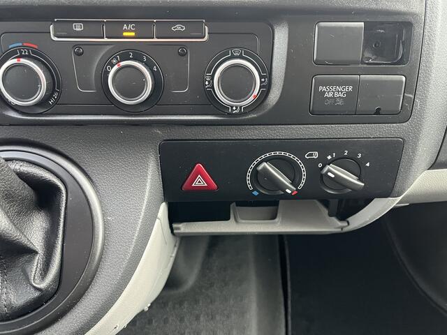 Volkswagen TRANSPORTER Kombi 2.0 TDI DSG Automaat L1H1 BTW en BPM vrij Airco Cruise control Trekhaak PDC 1e eigenaar Euro 5 Combi Personenbus Passenger Groepsvervoer Taxi