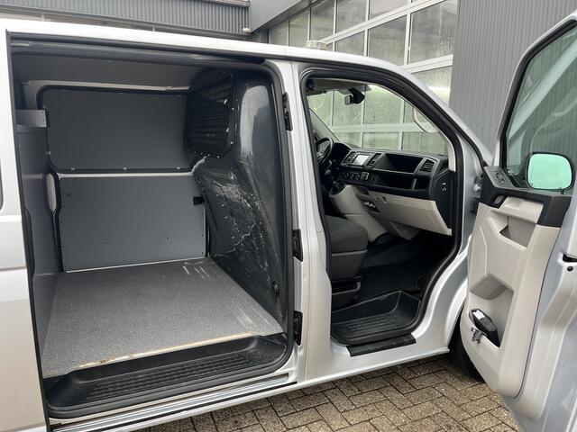 Volkswagen TRANSPORTER 2.0 TSI L2H1 Benzine/CNG Dubbele Schuifdeur Airco Cruise controle Bpm vrij Trekhaak Klep achter Omvormer Kastinrichting Standkachel Euro 6 Benzine Ideaal voor ombouw naar Camper !!