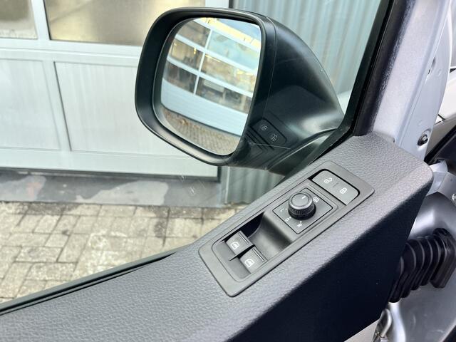 Volkswagen TRANSPORTER 2.0 TSI L2H1 Benzine/CNG Dubbele Schuifdeur Airco Cruise controle Bpm vrij Trekhaak Klep achter Euro 6 Benzine Ideaal voor ombouw naar Camper !!