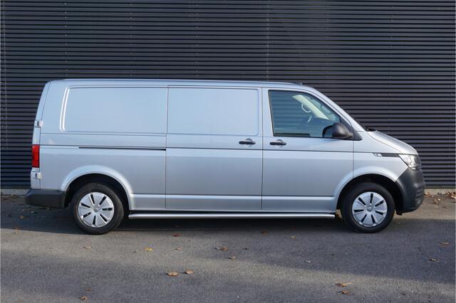 Volkswagen TRANSPORTER 2.0 TDI 110pk L2H1 Highline Apple Carplay Trekhaak Cruise control Climate control Sidebars