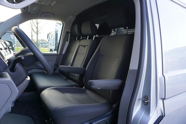 Volkswagen TRANSPORTER 2.0 TDI 110pk L2H1 Highline Apple Carplay Trekhaak Cruise control Climate control Sidebars