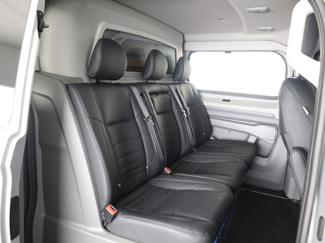 Volkswagen TRANSPORTER 2.0 TDI L2H1 30 4MOTION PanAmericana 170Pk Automaat DC Dubbele cabine | Verlangde garantie | Lederen bekleding | Trekhaak | Navigatie |