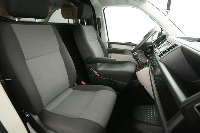 Volkswagen TRANSPORTER 2.0 TDI 140PK L2H1 | Airco | Cruise | Trekhaak | Navigatie | Imperiaal