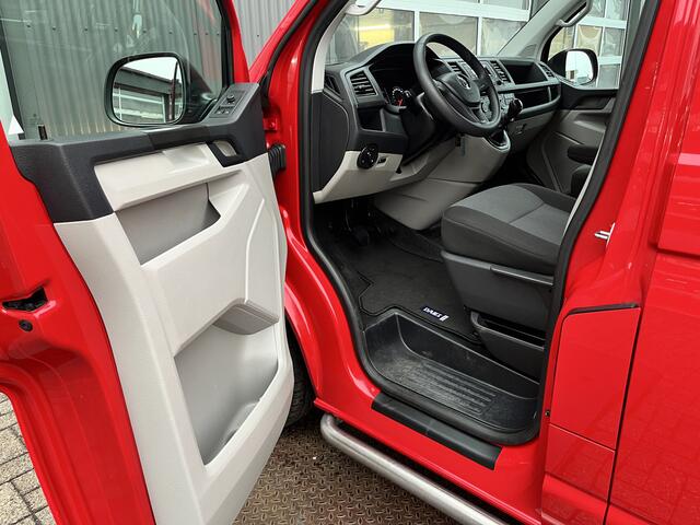 Volkswagen TRANSPORTER 2.0 TDI L1H1 Airco Cruise control Kastinrichting Betimmering in de laadruimte Telefoonvoorbereiding 1e eigenaar Dealer onderhouden Euro 6