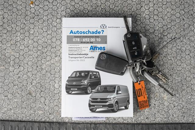 Volkswagen TRANSPORTER 2.0 TDI 28 Bulli DSG Spoilerpakket Leder/Alcantara Trekhaak 20"