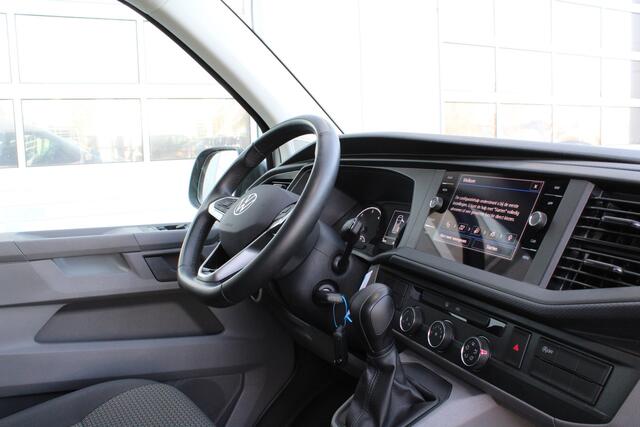 Volkswagen TRANSPORTER 2.0 TDI L2H1 32 DC > 6-persoons/Dubbel cabine/Automaat/Trekhaak