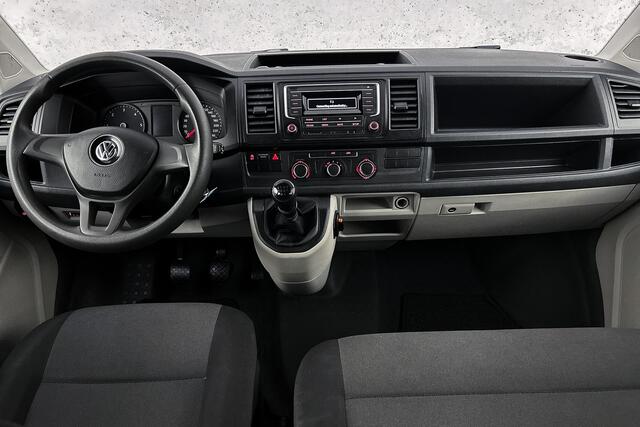 Volkswagen TRANSPORTER 2.0 TDI L2H1 DC Comfortline | Trekhaak | 2 zitplaatsen rechtsvoor | Cruise control