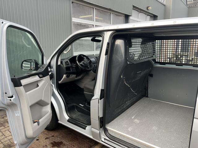 Volkswagen TRANSPORTER 2.0 TSI L2H1 Trendline Benzine /CNG Dubbele Schuifdeur Airco Cruise controle Bpm vrij Trekhaak Klep achter Omvormer Kastinrichting Standkachel Euro 6 Benzine Ideaal voor ombouw naar Camper !!