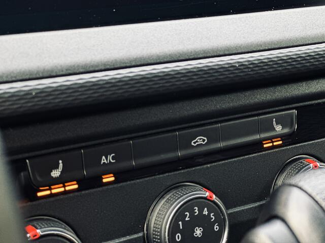 Volkswagen TRANSPORTER 2.0 TDI 199pk | DSG | 4Motion | Bulli | 2x Schuifdeur | Leer | LED | 20" Wielen | Imperiaal | Alpine geluidssyteem | Ex btw