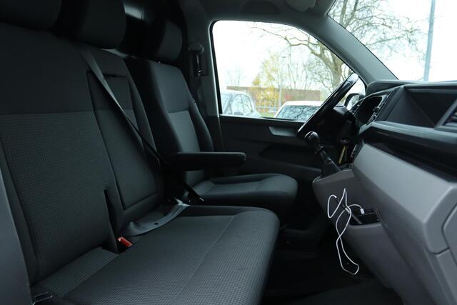 Volkswagen TRANSPORTER 2.0 TDI L1H1 30 | ACC | STOELVERW. | CAMERA | APPLE CARPLAY | TREKHAAK