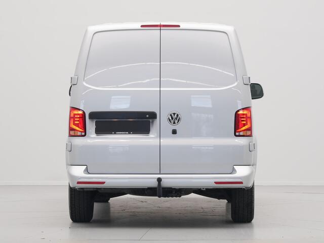 Volkswagen TRANSPORTER 2.0 TDI 150pk DSG L2H1 Dubbele Cabine DC Navigatie Camera Trekhaak Cruise PDC