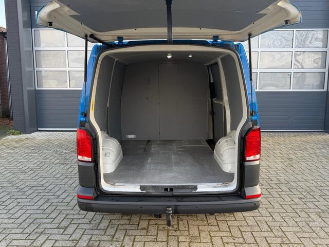 Volkswagen TRANSPORTER 2.0 TDI 150PK Automaat L1 / Airco / Navi by app / Trekhaak