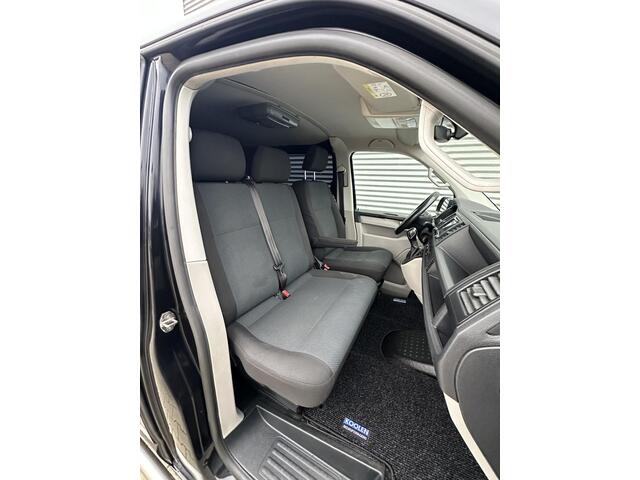 Volkswagen TRANSPORTER 2.0 TDI L2H1 DC Highline Dubbele cabine automaat
