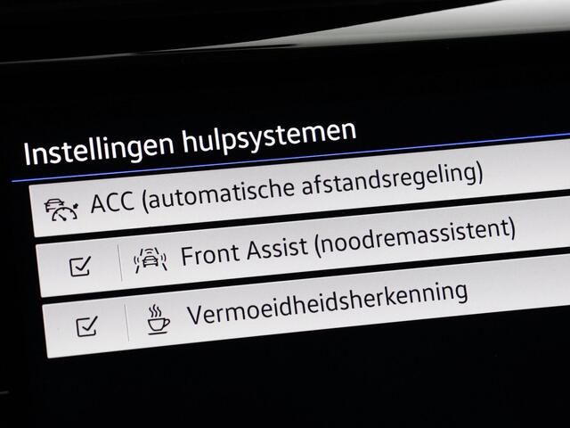 Volkswagen TRANSPORTER 2.0 TDI 150pk DSG L2H1 32 DC Bulli · Leder · Stoelverwarming · Apple/Android Car Play Airco · Alarm · Camera · Dubbel Cabine · Trekhaak · 17'' Inch · Garantie t/m 01-02-2027 of 150.000km