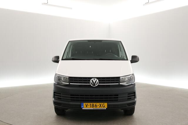 Volkswagen TRANSPORTER 2.0 TDI L2H1 | 140PK | DC | Airco | Trekhaak | Elektrpakket
