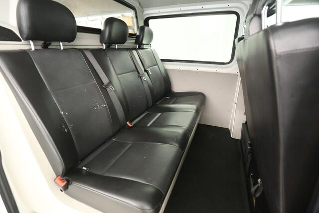 Volkswagen TRANSPORTER 2.0 TDI L2H1 | 140PK | DC | Airco | Trekhaak | Elektrpakket