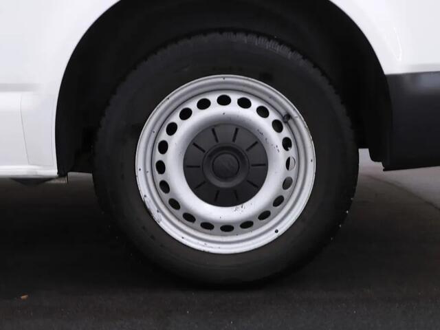 Volkswagen TRANSPORTER 2.0 TDI L2H1 DC 2018 km 84.000 Nap 1e eigenaar Trekhaak,Airco,Cruise,Cv Dealer onderhouden