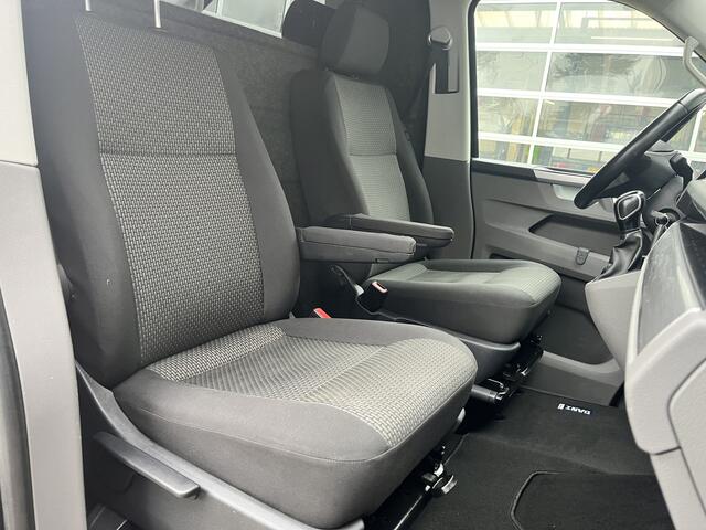 Volkswagen TRANSPORTER 2.0 TDI L2H1 Bulli 150pk Automaat Airco Cruise controle Digitaal display Trekhaak 2500kg trekgewicht 2-Persoons Telefoonverbinding Apple carplay Sitebars Euro 6 Dealer onderhouden