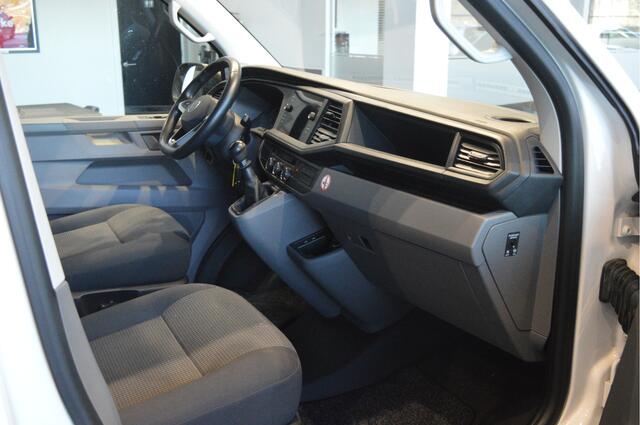 Volkswagen TRANSPORTER 2.0 TDI L2H1 airco cruise navi trekhaak pdc 150 pk !!