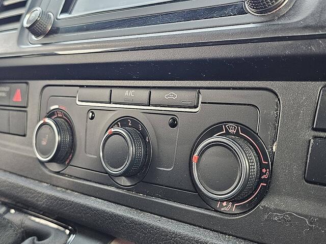 Volkswagen TRANSPORTER 2.0 TDI L2H1 Navi Wp-Inrichting Automaat Airco Euro6 150 PK!