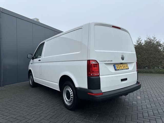 Volkswagen TRANSPORTER 2.0 TDI 102 PK / L1H1 / 1e EIG. / CAMERA / AIRCO / CRUISE / ACHTERKLEP / NETTE BUS