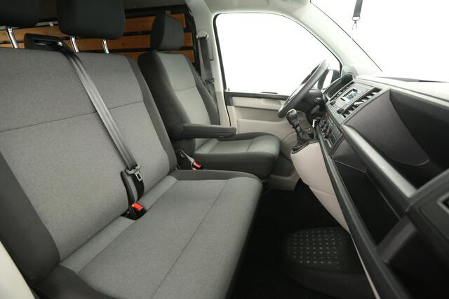 Volkswagen TRANSPORTER 2.0 TDI 150PK L2H1 | Airco | Cruise | 3-Zits | Elektrpakket | Schuifdeur