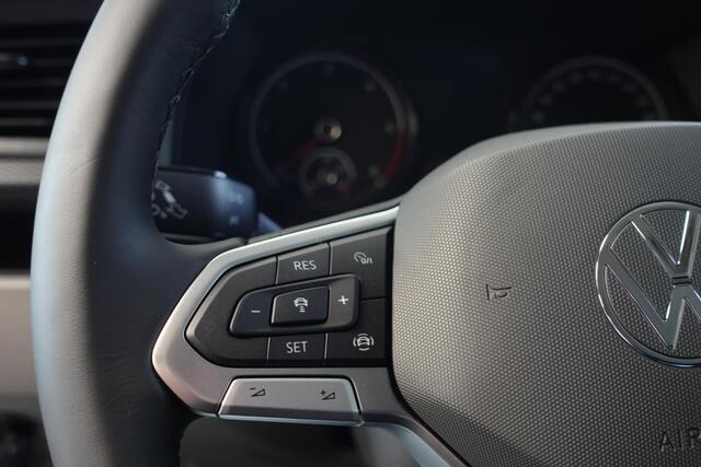 Volkswagen TRANSPORTER 2.0 TDI L2H1 28 Highline Automaat Airco Cruise Control Navi PDC V&A Trekhaak