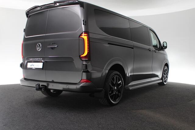 Volkswagen TRANSPORTER Bulli 2.0TDI 170pk Automaat L2 | Black Edition | Leder | Betimmering | Trekhaak | Camera | Stoelverwarming | Navigatie | Apple carplay/Android auto