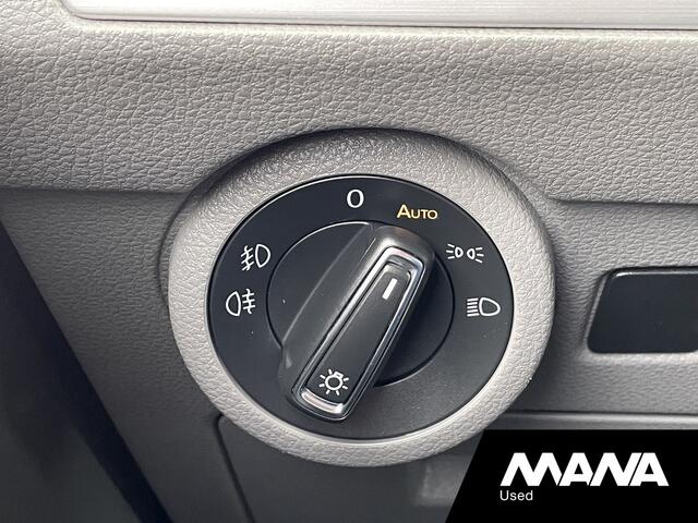 Volkswagen TRANSPORTER 2.0TDI 150PK L1H1 BULLI Automaat Leer Trekhaak Camera Adaptive cruise LED