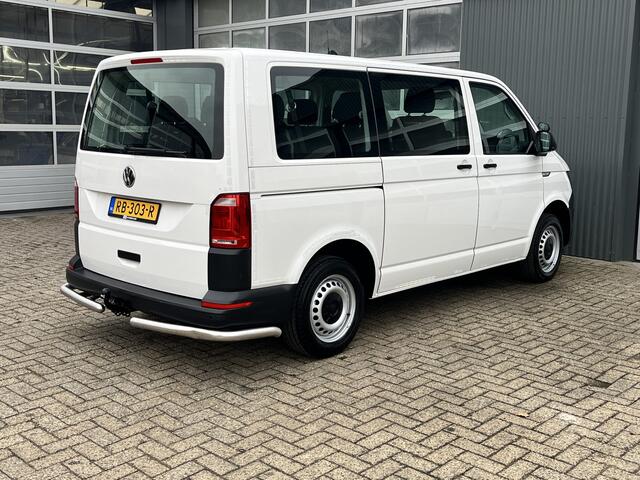 Volkswagen TRANSPORTER Kombi 2.0 TDI L1H1 BTW EN BPM VRIJ!! Euro 6 Airco Cruise controle 8-Persoons Automaat Parkeersensoren voor en achter Telefoonverbinding Ex overheid! 1e eigenaar