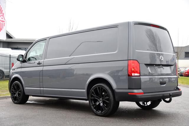 Volkswagen TRANSPORTER 2.0 TDI L2H1 30 PB Edition Adaptieve Cruise, Carplay, 150pk, Sensoren, Voorruit verwarming, Automaat, Leder, Uniek!