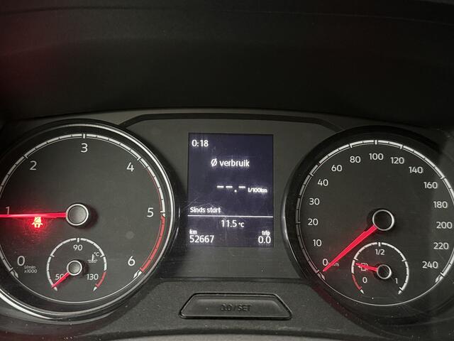 Volkswagen TRANSPORTER 2.0TDI Lang Imperiaal | Trekhaak | Achterdeuren | Airco | Betimmering