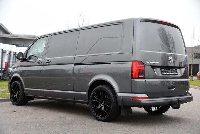 Volkswagen TRANSPORTER 2.0 TDI L2H1 30 Highline Adaptieve Cruise, Camera, Carplay, Stoelverwarming, Automaat, Sensoren, Standkachel, 2 x Schuifdeur, LED, Uniek!