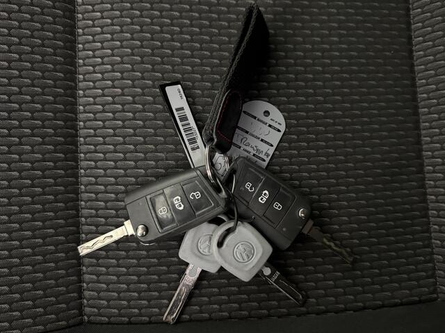 Volkswagen TRANSPORTER 2.0TDI 150PK Automaat Koelauto | Multimedia | Trekhaak | Camera | Airco | Cruie