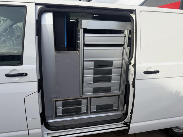 Volkswagen TRANSPORTER 2.0 TDI L2H1 2x Schuif|Inrichting|Camera|Nav