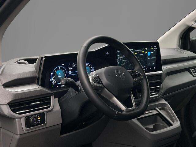 Volkswagen TRANSPORTER 2.0 TDI 150pk Automaat L2 Dubbel Cabine Bulli | Leder | Trekhaak | 360gr Camera | Sidebars | Stoelverwarming | Matrix LED | Keyless | ACC | Navigatie | Climatronic | Black on black