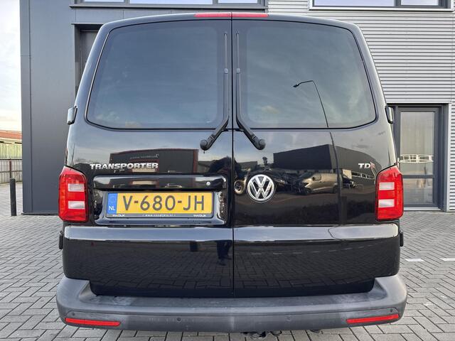 Volkswagen TRANSPORTER 2.0 TDI L2H1 DC Comfortline 150PK ?5 persoons ?Euro 6 ?Airco ?Cruise ?Bluetooth Telefoon & Media ?Parkeersensoren ?Lichtmetaal ?Dealer Onderhouden