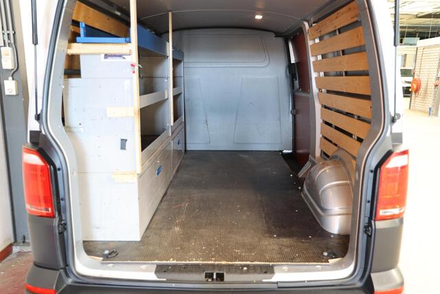 Volkswagen TRANSPORTER 2.0 TDI L2H1 LANG DSG AUTOMAAT NAVI Highline