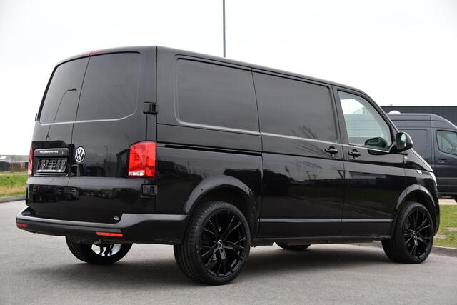 Volkswagen TRANSPORTER 2.0 TDI L1H1 30 Black Edition Cruise, Carplay, Sensoren, Automaat, Multimedia, 150pk, Radio, Uniek!