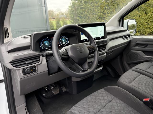 Volkswagen TRANSPORTER 2.0 TDI 150 PK STYLE / AUTOMAAT / L1H1 / BPM VRIJ! / ACHTERKLEP / ECC / CRUISE / LANE ASSIST / CAMERA / 3-ZITS