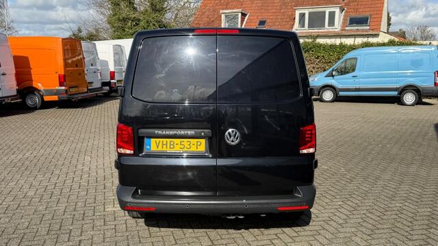 Volkswagen TRANSPORTER 2.0 TDI 110KW 150PK L2H1 EURO 6 AUTOMAAT AIRCO/ NAVIGATIE/ CRUISE CONTROL/ SORTIMO INRICHTING/ 100% DEALERONDERHOUDEN