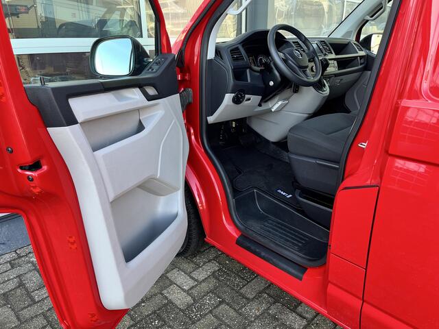 Volkswagen TRANSPORTER 2.0 TDI L1H1 150PK Automaat Airco Cruise controle Trekhaak 2500kg trekgewicht Telefoonverbinding Navigatiesysteem Euro 6 Ex overheid 1e Eigenaar