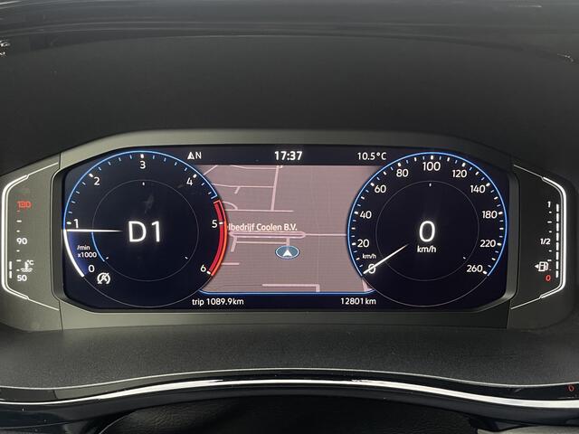 Volkswagen TRANSPORTER 2.0 TDI L2H1 30 DC Bulli | Eibach | Dubbel Cabine | Camera | Parkeersensoren | Apple Carplay | Stoelverwarming | DAB | Airconditioning | Navigatie | Uniek |