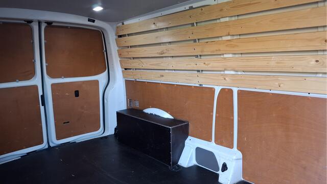 Volkswagen TRANSPORTER 6.1 - 2.0 TDI L2H1 28 Comfortline Navi by App / PDC / Trekhaak