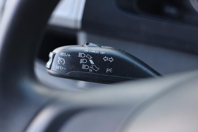 Volkswagen TRANSPORTER 2.0 TDI L2H1 | AIRCO | NAVI | CARPLAY | TREKHAAK