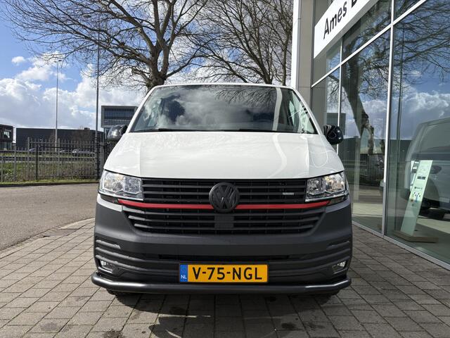 Volkswagen TRANSPORTER 2.0 TDI L2H1 150pk | 3 Zits | Achterklep | PDC | Laadruimte bekleding Cruise control | Bijrijdersbank