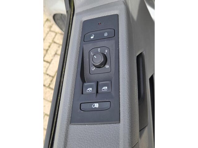 Volkswagen TRANSPORTER 2.0TDI L2H1 150PK Comfortline Camera, LED, ACC, Stoelverwarming